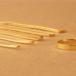 18ct Yellow Gold - Rectangular Wire