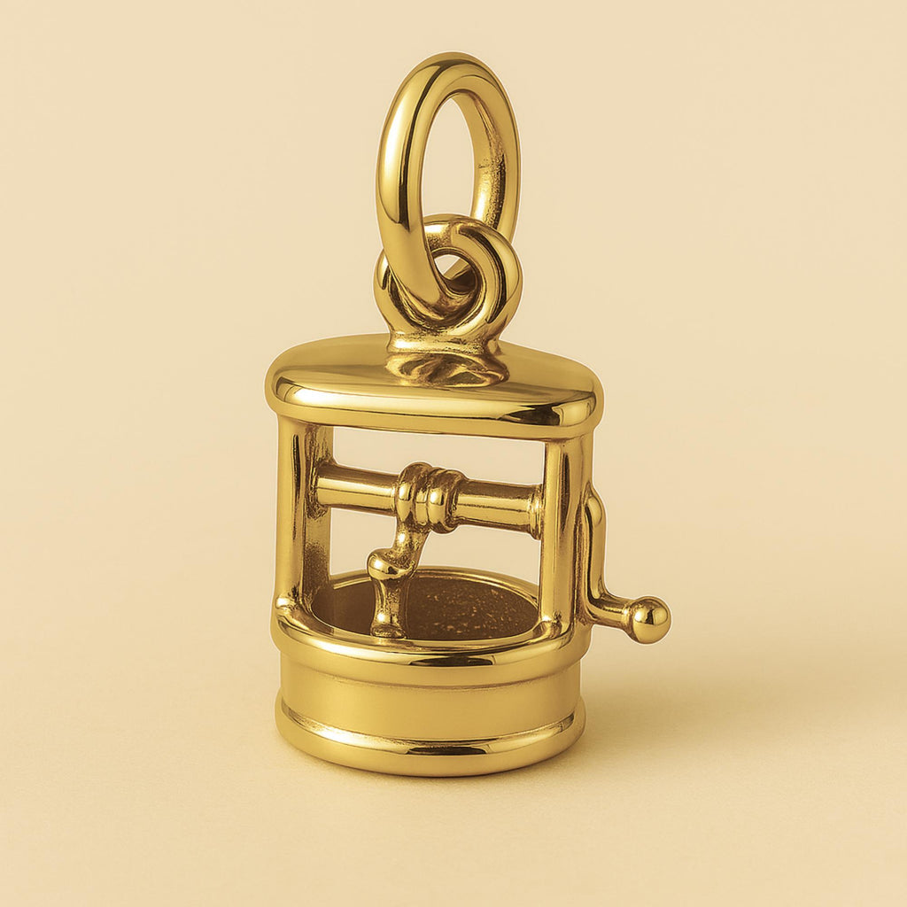 18ct Yellow Gold - Wishing Well Charm