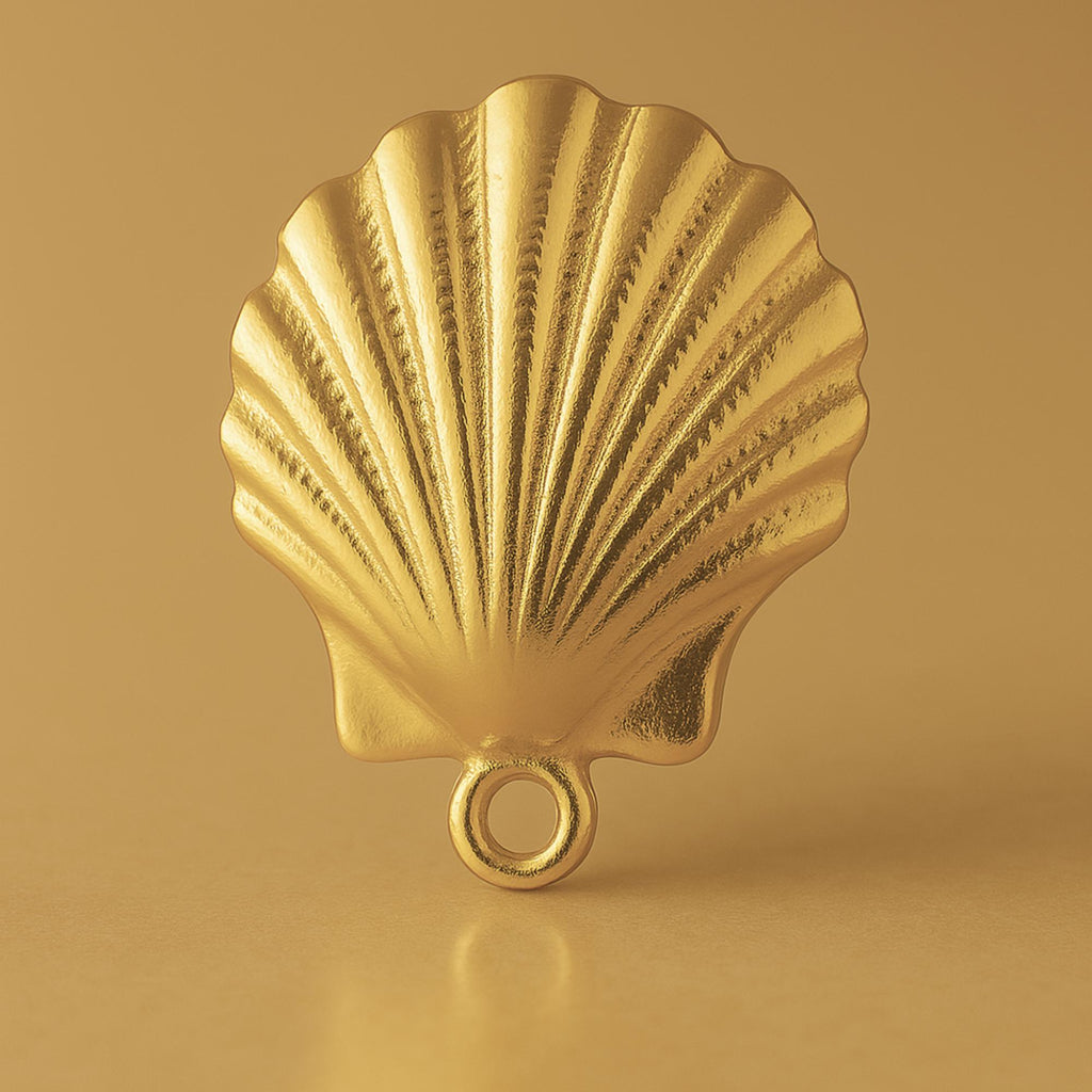 18ct Yellow Gold - Scallop Seashell Charm