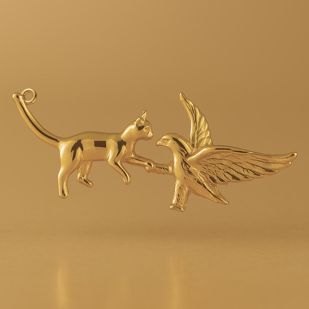 18ct Yellow Gold - Cat VS Eagle Charm