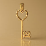 18ct Yellow Gold - 18 Heart Key Charm