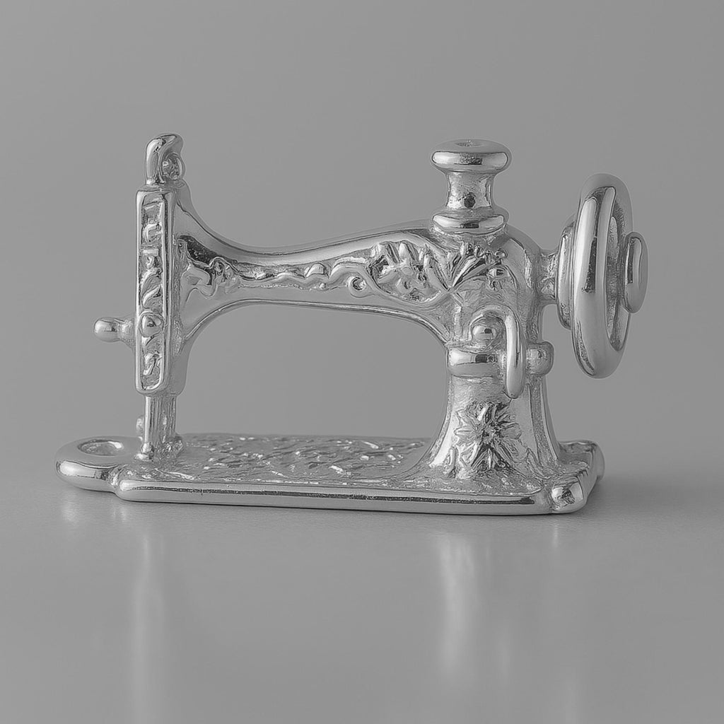950 Platinum - Vintage Sewing Machine Charm