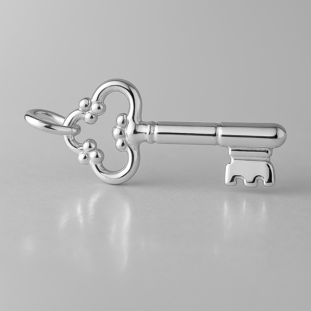 940 Argentium Silver - Clover Key Charm