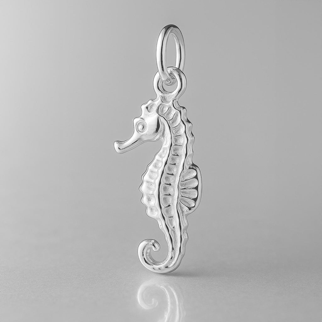 940 Argentium Silver - Classic Seahorse Charm