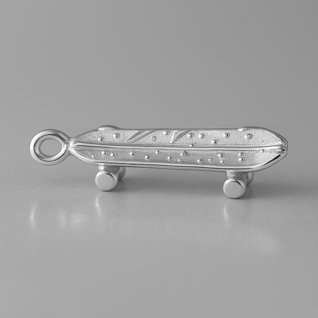 18ct White Gold - Battered Skateboard Charm