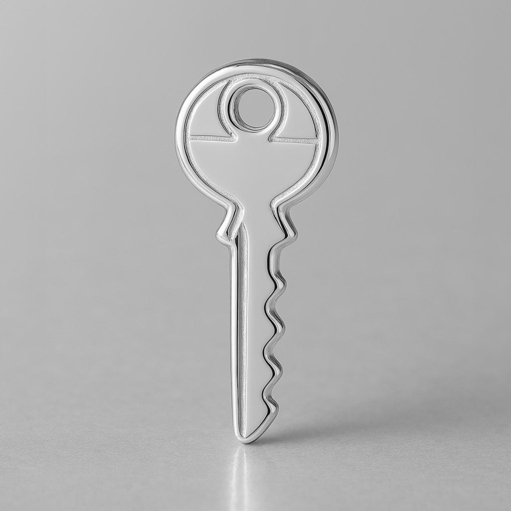 9ct White Gold - Vintage House Key Charm